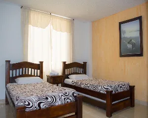 HOTEL TOLEDO PLAZA