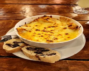 PIZZAMIA TRATTORIA PASTAS & PIZZERIA ARTESANAL ARMENIA