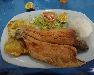 RESTAURANTE Y CEVICHERIA LA PLAYITA