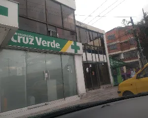 FARMACIA CRUZ VERDE