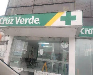 FARMACIA CRUZ VERDE