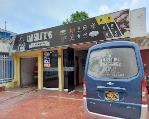 CAR SOLUTIONS. CENTRO DE SERVICIO AUTOMOTRIZ Y DIAGNOSTICO. CAMBIO DE ACEITE, REVISIONES DE FRENOS, SERVICIO DE ESCANER.