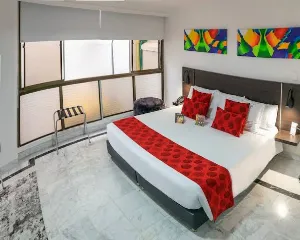 HOTEL MONTES DE LA CASTELLANA