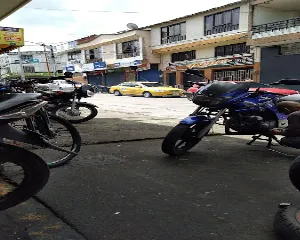 MOTO LLANTAS