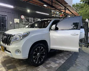 LAVADERO DE CARROS WASH CENTER