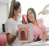 DRA MARIA EUGENIA SARMIENTO ODONTOLOGíA COSMéTICA VILLAVICENCIO