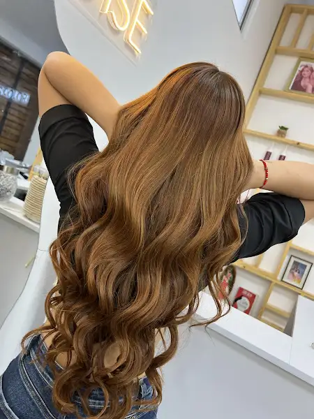 CLASS COLOR PELUQUERIA Y BARBERIA