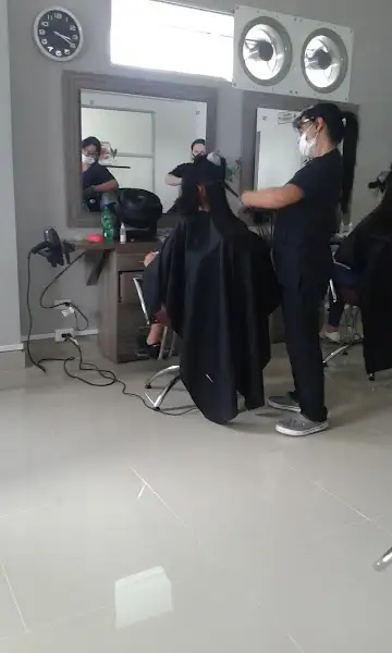 Sandra Sierra Alisados Pereira