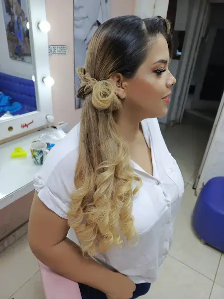 Nicolle Peluqueria