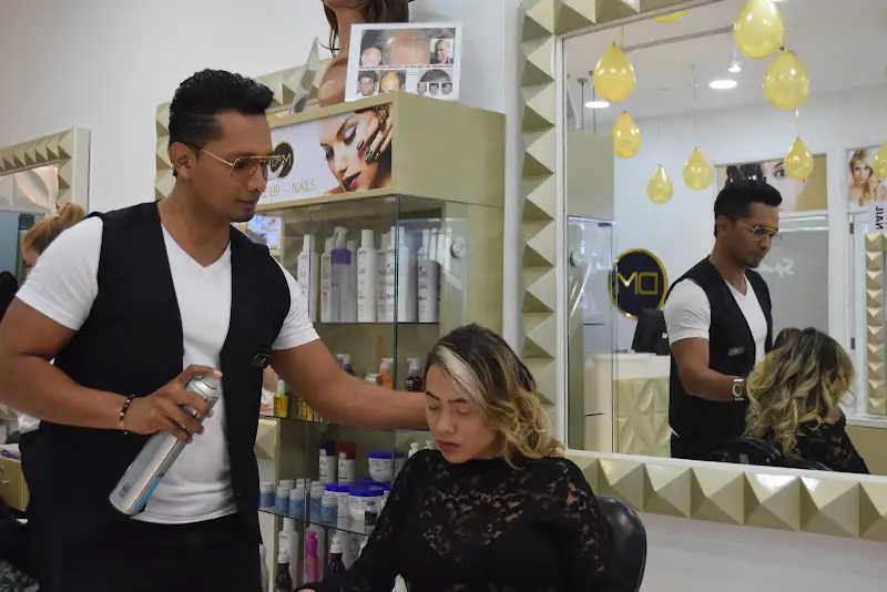 Danny Moreno Salón/Peluquería